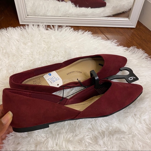 Time And Tru Maroon Pointed Toe Ballet Flats 6 - Picture 9 of 12